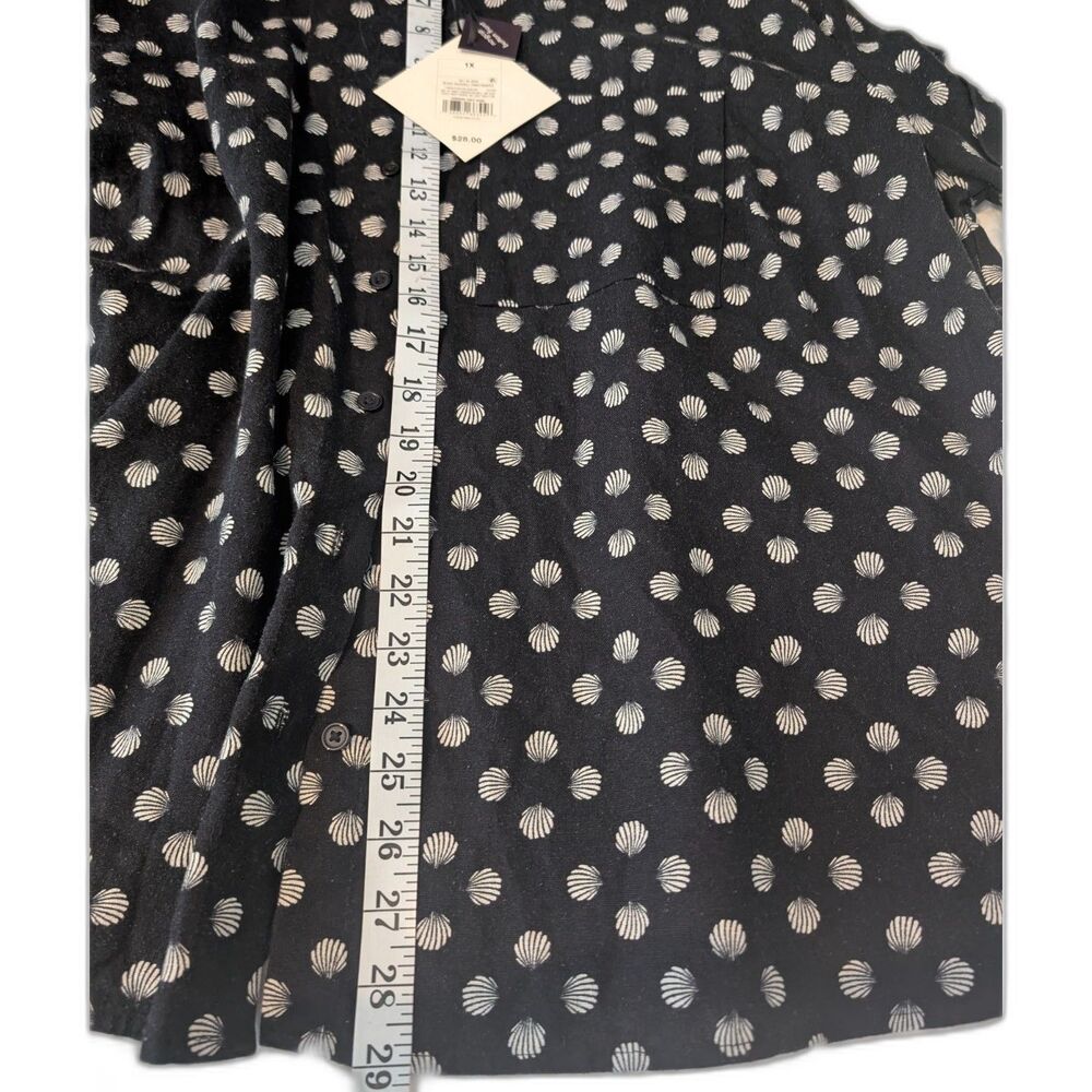 Woman’s Black and White Shirt -Ava & Viv- Size Various - Picture 8 of 8